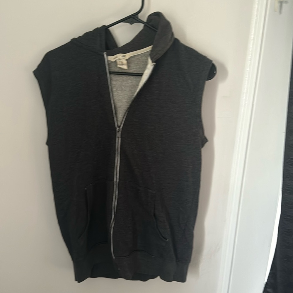 H&M Sleeveless Zip Up Hoodie